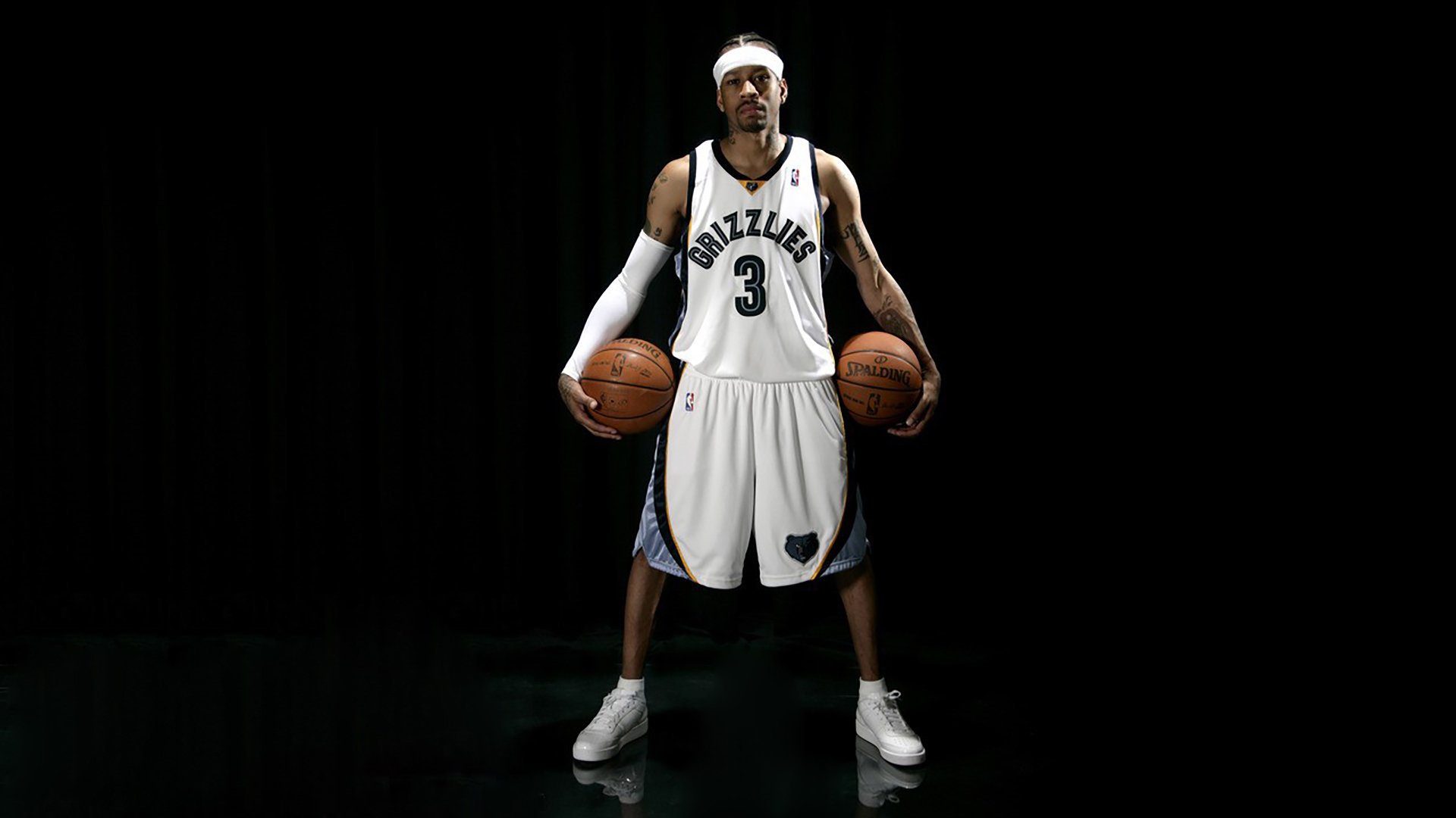 “在高新区全民健身馆，壁球场上没有‘慢’字，只有‘快’与‘准’！”